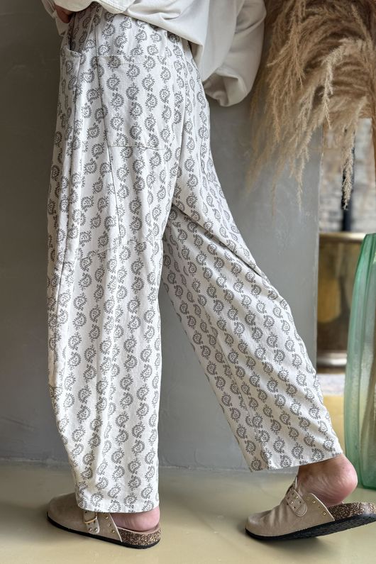 Indira Classic Barrel Pant Calico & Earth